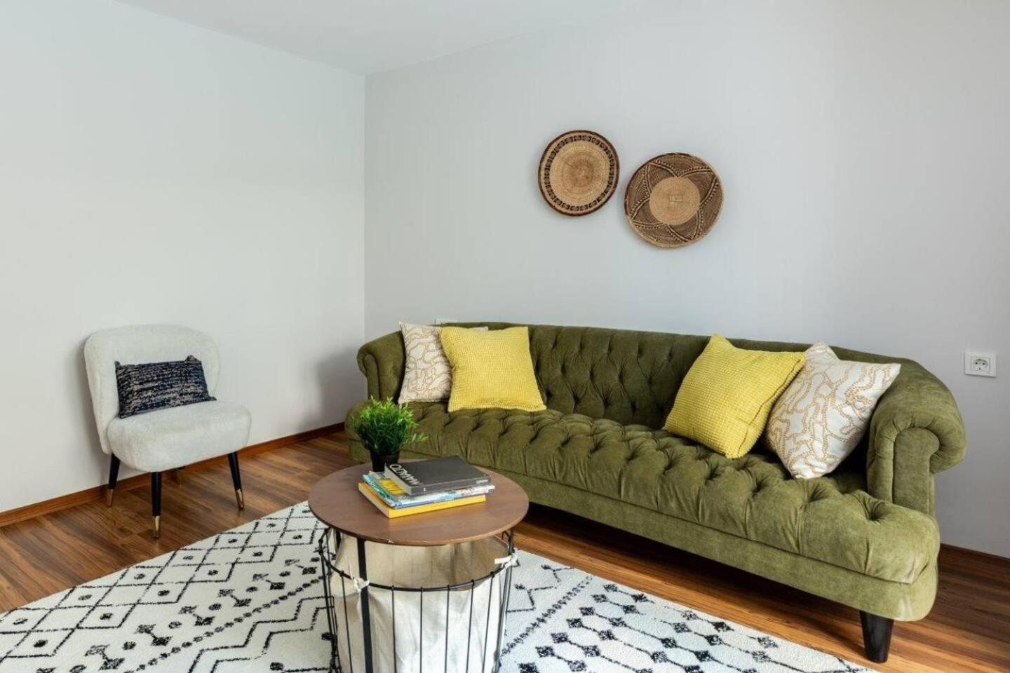 Cute Private Garden 2bd2bath Quaint Home! #366 İstanbul